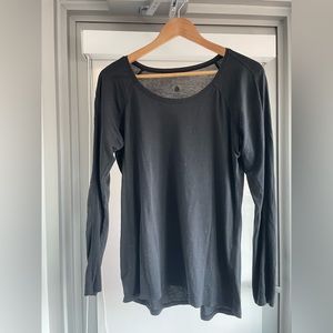 Lululemon black long sleeve